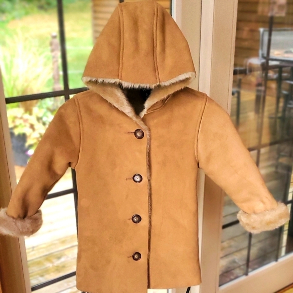 Gap Kids Unisex Faux Fur & Suede Hooded Button-Down Sz XS (4) Coat‎ Jacket